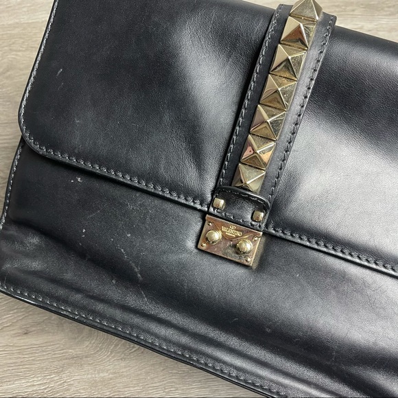 VALENTINO Garavani Black/Gold Large Glam Lock Bag - Picture 2 of 16